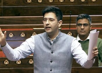 राघव चड्ढा को AAP ने राज्यसभा में डिप्टी लीडर पद से हटाया