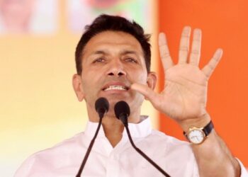 देर रात विधानसभा सचिवालय पहुंचे जीतू पटवारी, कांग्रेस MLA की सदस्यता खत्म करने का लगाया आरोप