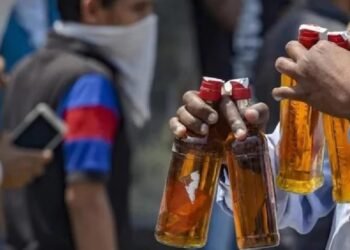 बिहार में जहरीली शराब का कहर! मोतिहारी में 4 ने दम तोड़ा, 7 भर्ती, कई की आंखों की गई रोशनी
