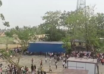 इंस्टाग्राम पर प्यार, शादी से मुकरा बॉयफ्रेंड… गुस्से में टावर पर चढ़ गई प्रेमिका, VIDEO वायरल