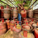 मजदूरों-छात्रों के लिए गुड न्यूज! दिल्ली में कमर्शियल LPG सिलेंडर दोगुने, होटल-रेस्तरां को भी फायदा