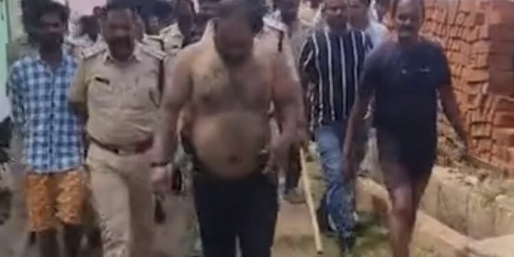 तालाब में 5 घंटे छिपा रहा शातिर चोर, कमल की डंडी से लेता रहा सांस, फिर RPF ने ऐसे पकड़ा