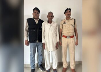 20 साल से सह रहा था मारपीट…नौकर ने फार्म हाउस मालिक को दरांती से काटा