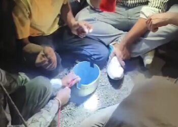 60 फीट गहराई में अटका है 3 साल का मासूम…, खेलते हुए जा गिरा बोरवेल में