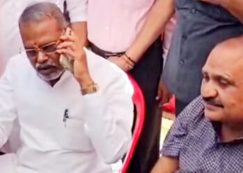 ‘मतलब मंत्री की इतनी बेइज्जती… मैं आपसे भी बात करना बंद कर दूंगा’, IAS अफसर पर भड़के नारायण सिंह कुशवाह