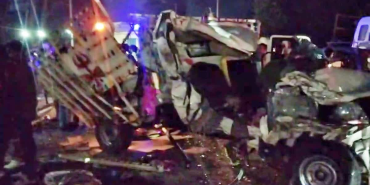 बिहार में भीषण सड़क हादसा, बस और पिकअप की टक्कर में 10 की मौत, 30 घायल