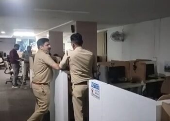 शानदार ऑफिस, 210 से ज्यादा युवक-युवतियां: लोगों को अट्रैक्ट करने पर मिलता था हाई इंसेंटिव, फिर करते थे फ्रॉड