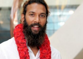 महाकुंभ की ‘वायरल गर्ल’ निकली नाबालिग, अस्पताल के रिकॉर्ड ने खोली पोल, फरमान पर पॉस्को एक्ट में FIR; जानिए पूरा केस