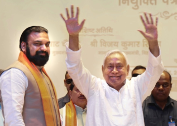 तैयारियां पूरी, लोकभवन सजा… बिहार में सत्ता की कुर्सी पर कौन बैठेगा कल शाम चार बजे होगा तय
