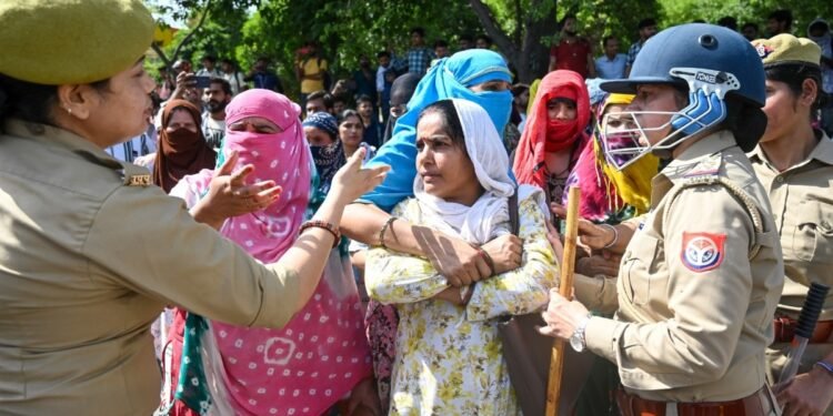 हरियाणा सरकार का वरदान कैसे नोएडा में मजदूर आंदोलन के लिए बन गया चिंगारी?