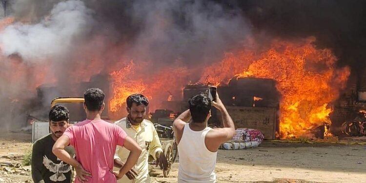 मानेसर को जलाने की थी साजिश! गुरुग्राम पुलिस ने पकड़े ‘बाहरी’ मास्टरमाइंड, Whatsapp ग्रुप पर बना रहे थे पेट्रोल बम का प्लान