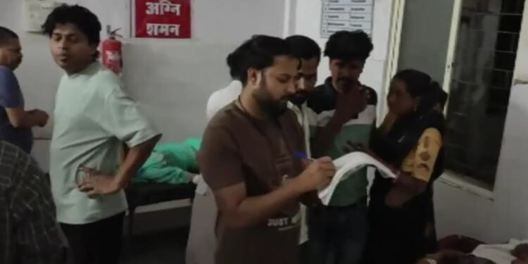 MP: शादी की खुशियां मातम में बदली, भात भरने जा रहे लोग हुए हादसे का शिकार, 4 महिलाओं की मौत, 28 घायल