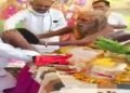 दतिया में आशीर्वाद लेने पहुंचे BJP विधायक प्रदीप अग्रवाल को संत सीताराम महाराज ने मारे मुक्के, वीडियो