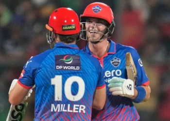 आखिरी ओवर में पलटा मैच, DC ने RCB को एक गेंद पहले दी मात