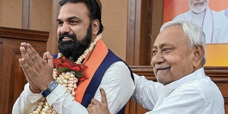 ‘बिहार छोड़कर नहीं जाऊंगा, सरकार पर नजर रखूंगा…’, नीतीश का ऐलान, जानिए क्या है प्लान