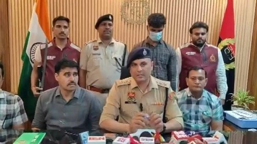 लिव-इन के दबाव से तंग आकर महिला की हत्या, पहचान मिटाने को नाले में फेंका शव, पिता संग आरोपी गिरफ्तार