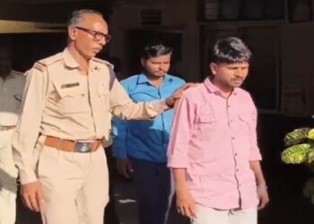 MP: खरगोन में धर्मांतरण का बड़ा खुलासा, चार गिरफ्तार, किताबें और प्रोजेक्टर जब्त