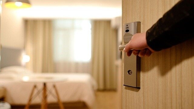 ‘वो मेरी जगह कैसे ले सकती है…’, होटल रूम में रिसेप्शनिस्ट से रेप, पुरानी महिला कर्मचारी ने ही रची गंदी साजिश