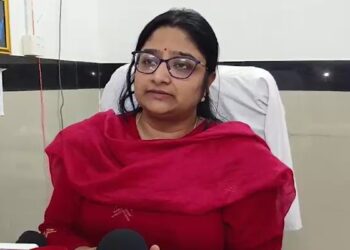 सरकारी अस्पताल में अटेंडर ने की ब्रेस्ट सर्जरी, ठीक नहीं हुई महिला तो हर दिन लगाता रहा चीरा