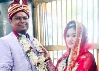 बिहार के लड़के पर आया फिलीपींस की ‘सारा’ का दिल; मंदिर में रचाई शादी, पैर छूकर लिया पति का आशीर्वाद