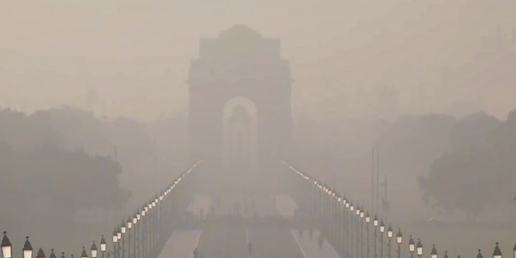 Delhi Weather: दिल्ली-NCR में गर्मी से राहत! कई जगह बूंदाबांदी, आंधी-तूफान का भी अलर्ट