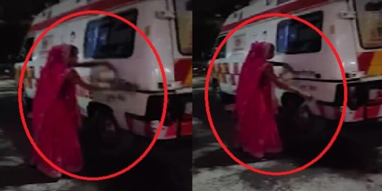 MP में मानवता शर्मसार! घायल को हॉस्पिटल लाने के एवज में मांगे पैसे, पत्नी से धुलवाई एंबुलेंस