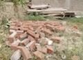 आंधी-तूफान से बचने के लिए जहां रुका युवक, सिर पर ढह गया वही मकान