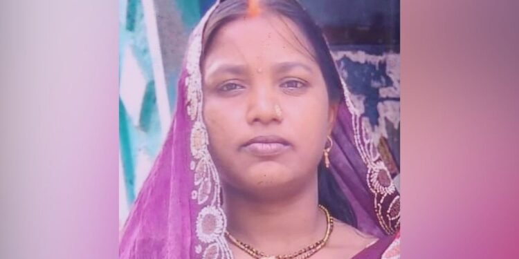 25 साल पहले शादी, 7 बच्चों का परिवार… फिर पत्नी पर करने लगा शक, चाकू से गोदकर ले ली जान