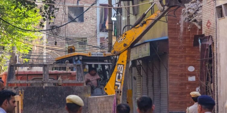 दिल्ली के उत्तम नगर में फिर बुलडोजर एक्शन शुरू, ट्राइब्यूनल ने खारिज की रिलीफ की अर्जी