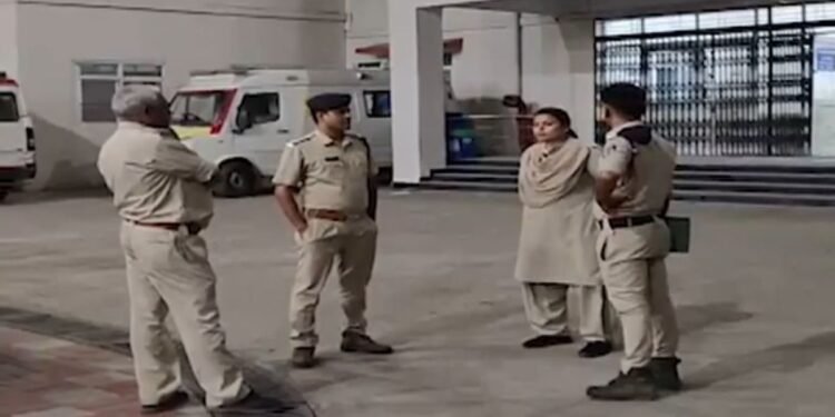 दहेज के मामले में जेल में बंद थी महिला, बैरक के भीतर साड़ी का फंदा बनाकर लगा ली फांसी