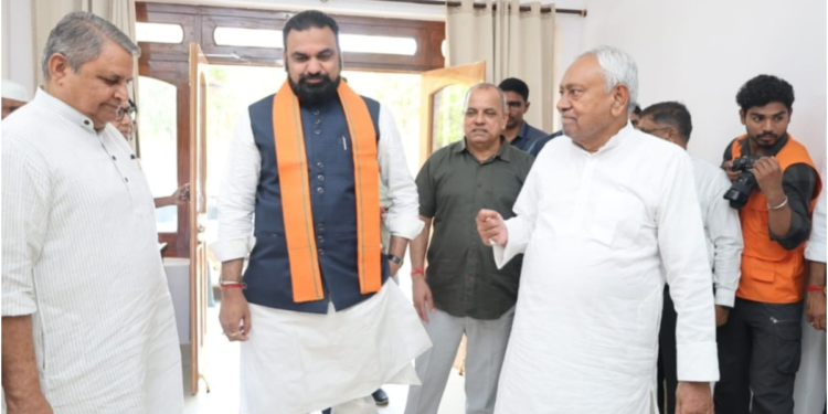 मुख्यमंत्री सम्राट चौधरी और नीतीश कुमार की हुई मुलाकात, बिहार में जल्द होगा कैबिनेट विस्तार!