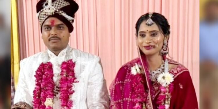 सजा काट चुके कैदी पर आया लेडी जेलर का दिल… फिरोजा खातून और धर्मेंद्र सिंह की अनोखी शादी, VHP नेता ने किया कन्यादान