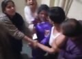 Video: होटल में रंगे हाथ पकड़ा गया पति, गुस्साई पत्नी ने प्रेमिका संग की जमकर धुनाई