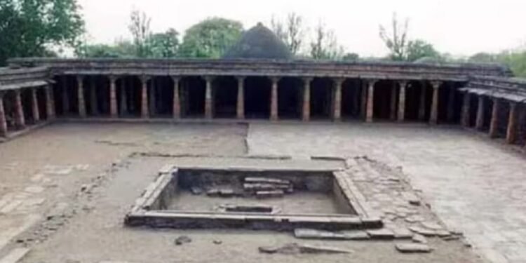 ‘1935 का आदेश कानून नहीं’, भोजशाला विवाद पर हाईकोर्ट में MP सरकार का रुख साफ, एडवोकेट जनरल ने कोर्ट में रखीं धार दरबार की पुरानी फाइलें