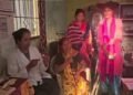 एकाएक सिर पटकने लगी गाय, टेंशन में आए अधिकारी, 250 लोगों को लगाना पड़ा इंजेक्शन