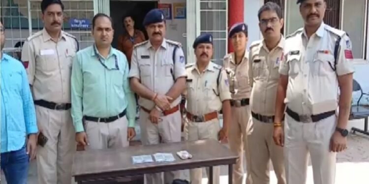 भोपाल में पकड़ा गया नकली नोटों का जखीरा, बंगाल का MBBS डॉक्टर निकला मास्टरमाइंड