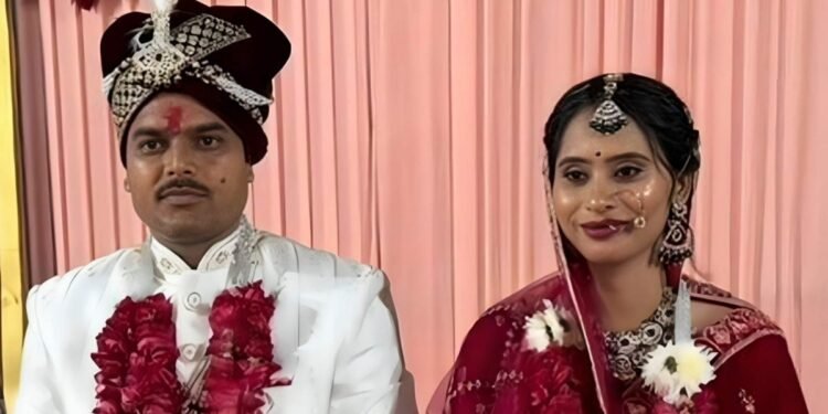 जेल की ड्यूटी करते-करते कैदी से हुआ महिला अफसर को इश्क, शादी तक पहुंची दोनों की लव स्टोरी