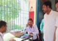 बेतिया के स्कूल में ‘अटेंडेंस गेम’!, रजिस्टर में प्रिजेंट दिखीं मैडम, असल में गायब