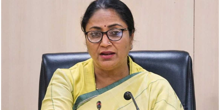 विदेशी दौरे रद्द, नो कार डे लागू… फ्यूल बचाने के लिए दिल्ली सरकार के बड़े निर्देश