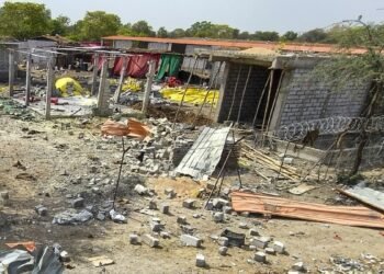 देवास ब्लास्ट: 14 हजार की सैलरी और ‘धूल के काम’ का झांसा देकर बिहार से बुलाए गए थे मजदूर, मलबे के बीच दिखा तबाही का मंजर