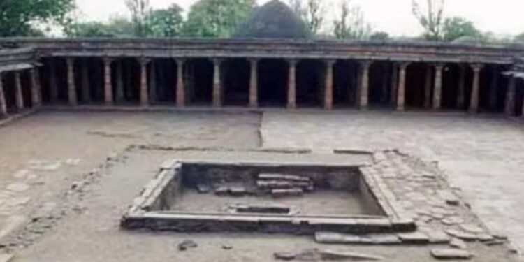 ‘धार का भोजशाला मंदिर है…’ हाई कोर्ट ने हिंदू पक्ष की मांग पर लगाई मोहर