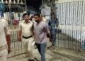 नकली सिगरेट की फैक्ट्री में मारा छापा, टाइगर मोबाइल के सिपाहियों ने वसूले 3 लाख, एक आरोपी गिरफ्तार