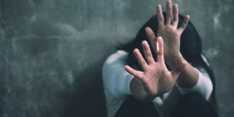 MP: दो भाइयों के जाल में फंसी नाबालिग, बेंगलुरु ले जाकर गैंगरेप, दो महिलाओं समेत 5 गिरफ्तार, 1 फरार