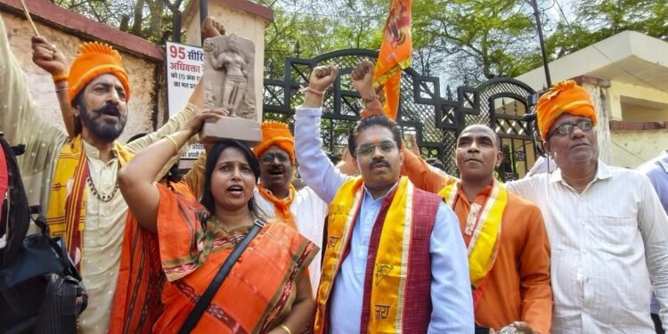 भोजशाला फैसला: विश्व हिंदू परिषद ने किया स्वागत, कहा- अब बिना रुकावट होगी मां सरस्वती की पूजा