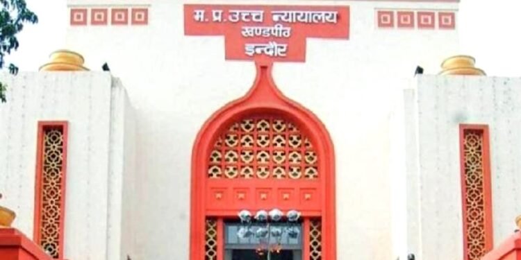 महाकुंभ की ‘वायरल गर्ल’ पहुंची हाईकोर्ट, जन्मतिथि रिकॉर्ड में गड़बड़ी का लगाया आरोप