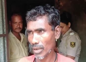 पत्नी को गैर मर्द के साथ देख बौखलाया पति, उतारा मौत के घाट, रातभर बैठा लाश के साथ