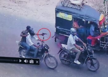 CCTV में कैद मौत का तांडव… मुजफ्फरपुर में बाइक सवार बदमाशों ने प्रॉपर्टी डीलर को मारीं 5 गोलियां