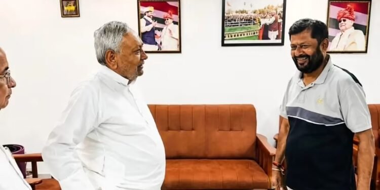 नीतीश ने नाराज आनंद मोहन का खोज लिया विकल्प? जानिए कौन हैं संजय सिंह