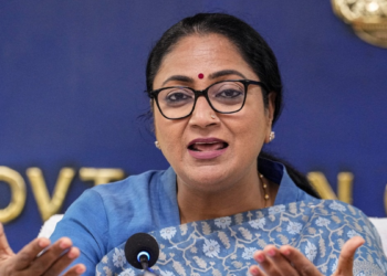 सीएम रेखा गुप्ता की दिल्लीवालों को सौगात: प्रदूषण से निपटने के लिए बनेंगे 100 ‘ऑक्सीजन पार्क’, पक्षियों के लिए होंगे फलदार पेड़