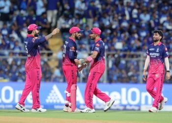 IPL 2026: राजस्थान रॉयल्स ने मुंबई इंडियंस को हराकर प्लेऑफ में बनाई जगह, PBKS और KKR बाहर